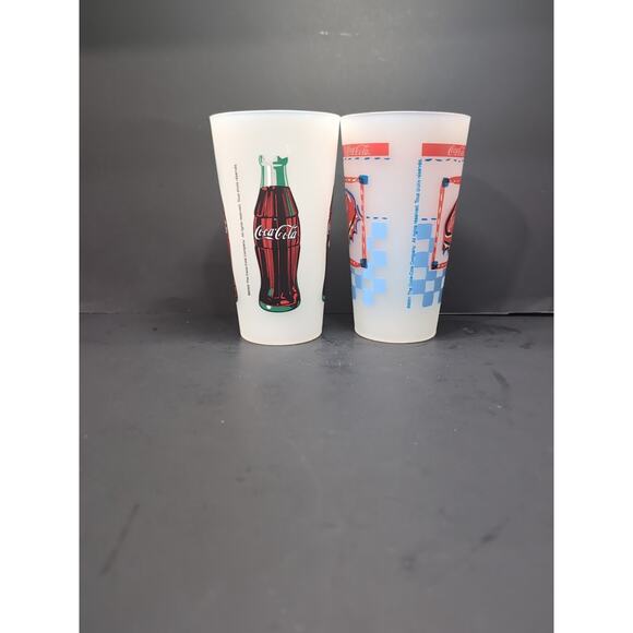 Coca-Cola Collectible‎ Cups Set, Vintage Large Frosted Hard Plastic, Memorabilia - Picture 4 of 8
